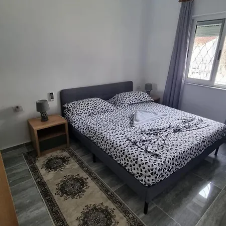 Belle 3 Refaite A Neuf Avec Piscine Privee Villa Golem (Tirana)