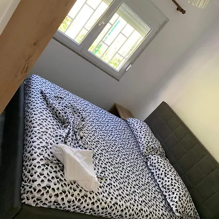 Belle 3 Refaite A Neuf Avec Piscine Privee Golem (Tirana)